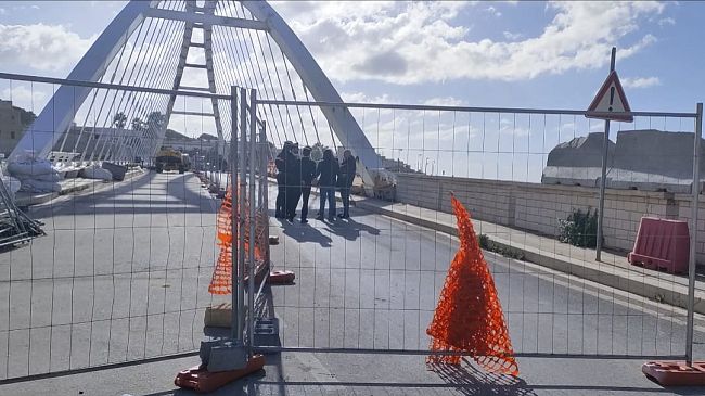 L’ennesimo ponte senza ponte