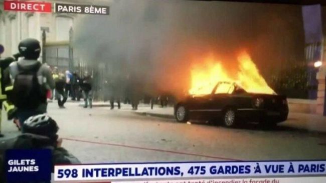 “Macron non conosce il suo popolo…”. Il racconto di una nostra lettrice da una Parigi in fiamme