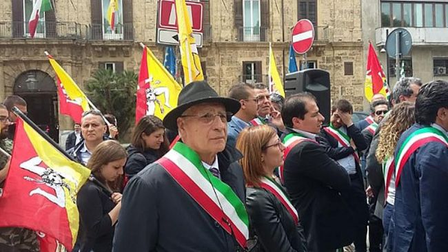 Campobello, il vicesindaco Nino Accardo partecipa alla “Marcia dei Sindaci in difesa dei territori”
