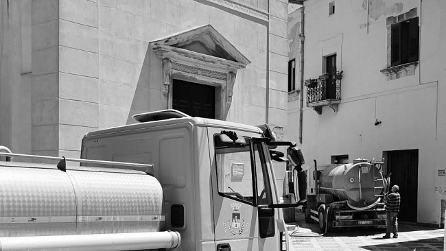 Mazara, centro storico senz’acqua nel cuore della stagione turistica: residenti e imprese esasperati