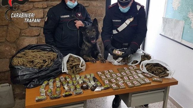 Operazione antidroga: sequestrati quasi 7 kg di hashish e 4 di marijuana