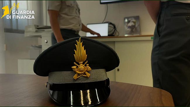 Bonus edilizi falsi per 2,6 milioni: sequestrati beni e orologi a un imprenditore palermitano