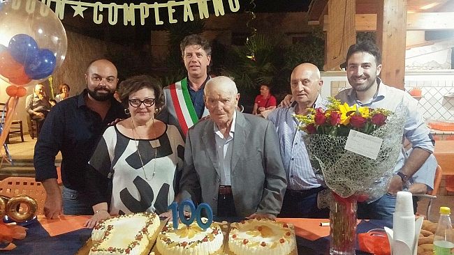 Campobello, i 100 anni di Giuseppe Marino