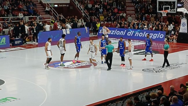 Basket BCL, Trapani Shark - Bnei Herzliya 46-51 all'intervallo