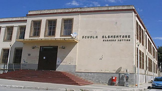 Il II Circolo Ruggero Settimo non si ferma : Distanti ma Vicini