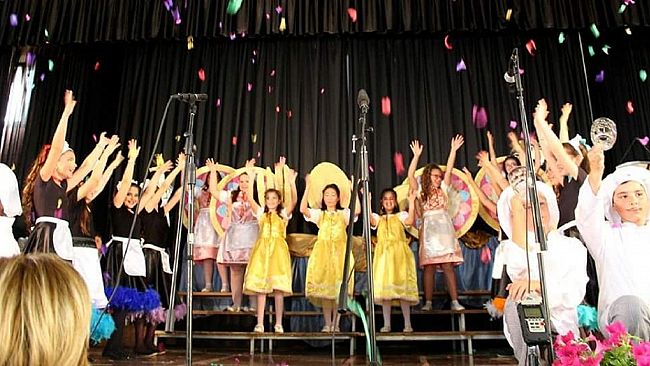 La Bella e la Bestia: in scena il musical Disney alla Ruggero Settimo