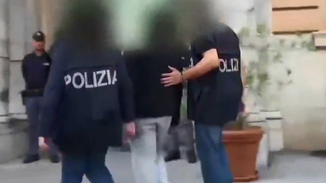 Inneggiava alla 