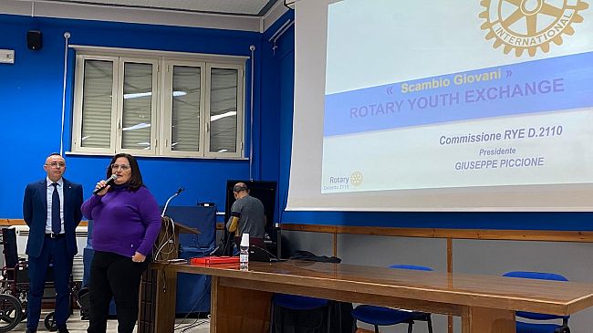 Rotary Club, Salvatore Bottone incontra gli studenti di Marsala: focus sul Rotary Youth Exchange