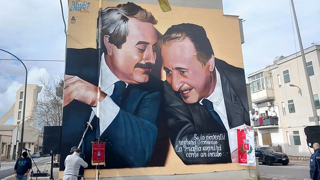 Campobello, inaugurato murales dedicato a Falcone e Borsellino 