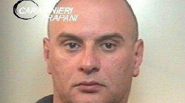Carabinieri Alcamo. Minaccia il vicino con pistola e mazza da baseball.