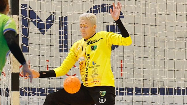 Handball Erice, testa al prossimo impegno in campionato. Le Arpie sfideranno la Jomi Salerno