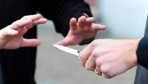 Aggredisce con un bottiglia rotta un 40enne castelvetranese , identificato e denunciato l'aggressore 