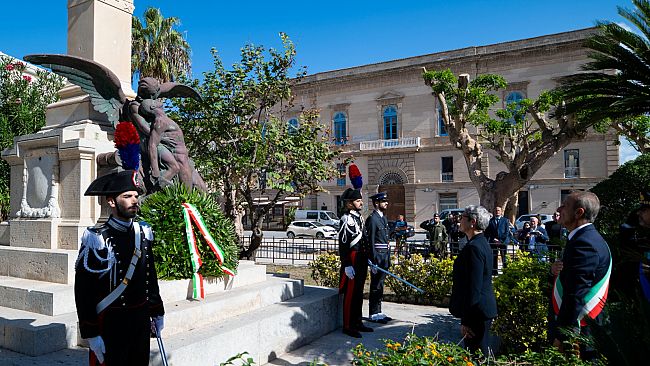 Trapani celebra l'Unità nazionale e le Forze Armate