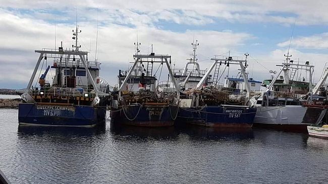 Ciclone nel Mediterraneo: 7 pescherecci mazaresi trovano riparo nel porto di Mahdia (Tunisia)
