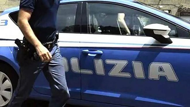 Sottrae denaro ad una persona incapace: arrestato dalla Polizia di Stato 