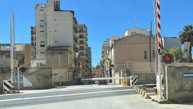 Passaggi a livello nel caos: nuovo allarme a Mazara del Vallo