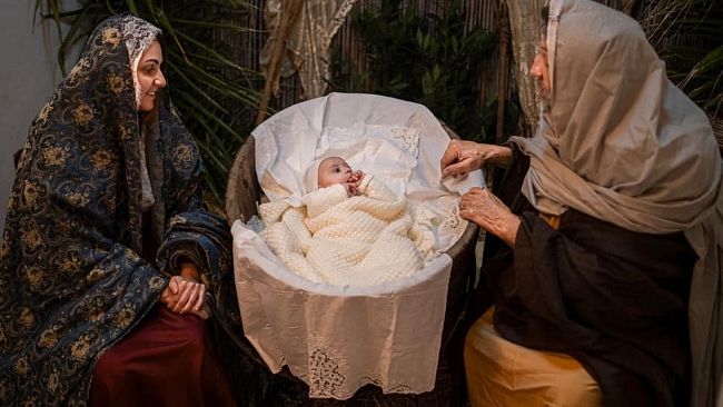 Anche oggi saranno visitabili il presepe vivente e la casa di babbo Natale 