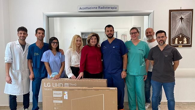 MusicArtculture regala televisori per il reparto di oncologia dell'Abele Ajello