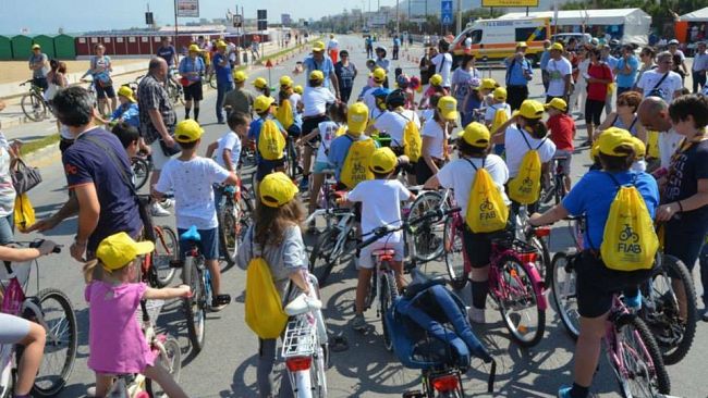 Torna “Bimbimbici” per diffondere l’uso delle due ruote tra giovani e giovanissimi