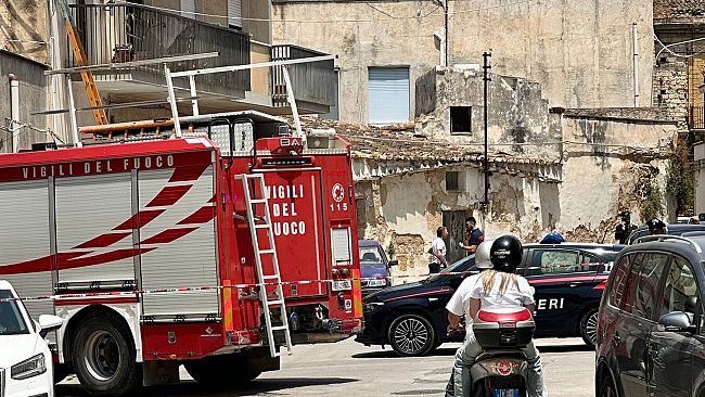 Tragedia a Castelvetrano: coppia di coniugi trovata morta in casa, si ipotizza omicidio-suicidio