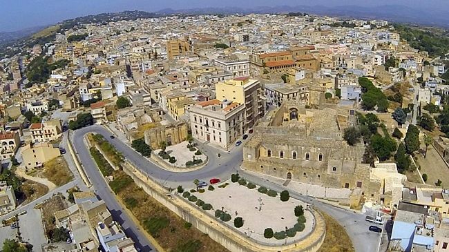 Partanna, l’Amministrazione ringrazia l’assistente sociale Francesca Lo Coco