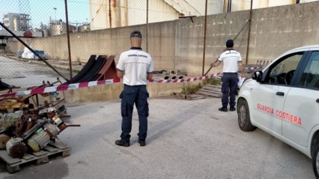 Mazara, Capitaneria sequestra 900 mq all'interno di un'attività produttiva 