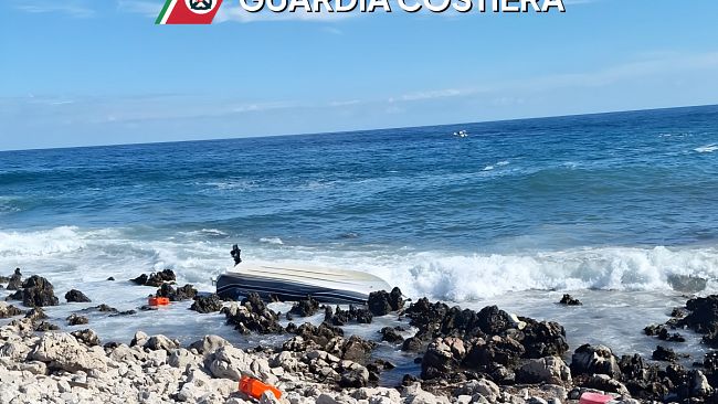 San Vito Lo Capo, gommone si capovolge: quattro turisti tratti in salvo