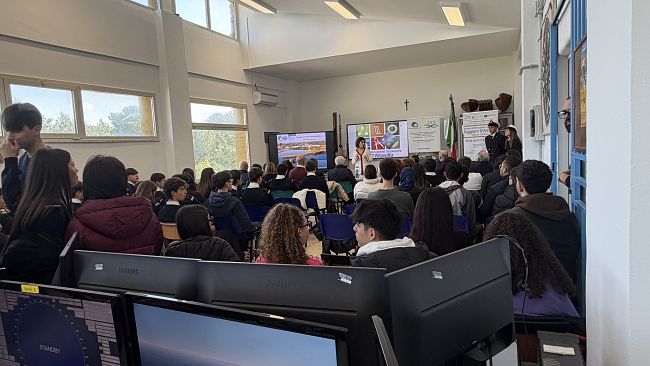 Mazara, gli studenti dell'I.I.S.S. “Ruggiero D’Altavilla” partecipano al convegno su salute e salvaguardia del mare