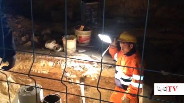 VIDEO – Fuga di gas in via Val di Mazara. Operai di Italgas al lavoro per messa in sicurezza