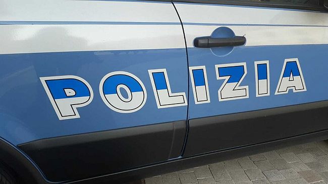 Arrestato dalla Polizia di Stato per maltrattamenti in famiglia, rapina ed estorsione