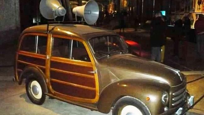 Il lettore scrive: ” Di fronte alla negligenza perchè non far girare un’auto per le vie cittadine per invitare la gente a rimanere a casa?”