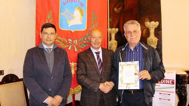Maestro del lavoro ricevuto al Palazzo Municipale è Giovanni Zerilli che lavora all’ausonia