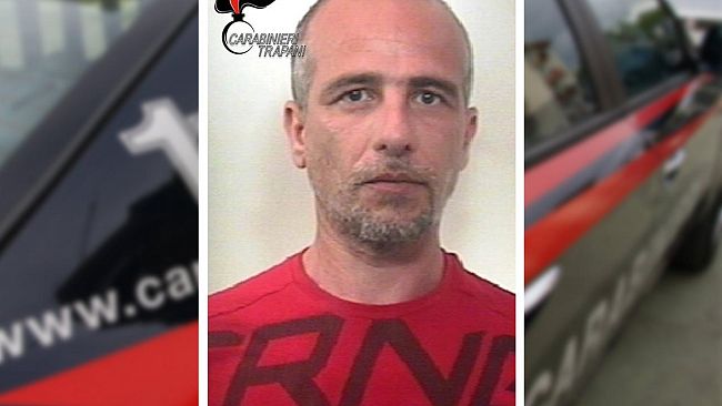 Marsala: Nascondeva nel giardino di casa marijuana pronta per essere spacciata. Arrestato dai Carabinieri