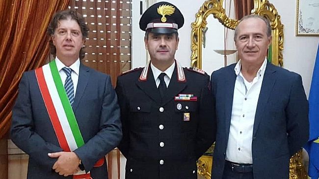 Il Sindaco Castiglione e il Presidente del Consiglio Tumminello salutano il luogotenente Bonura