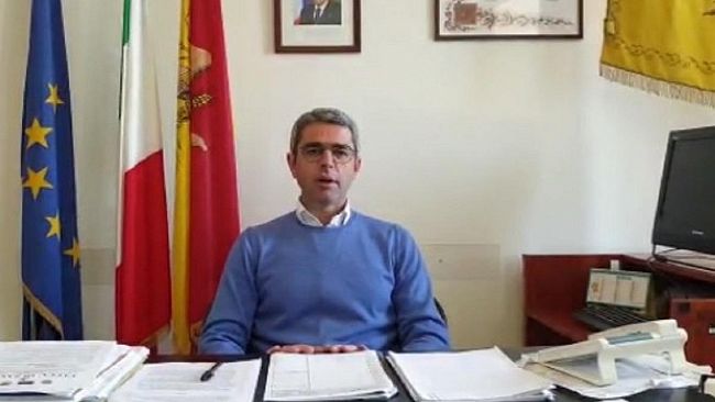 Salemi, guida sotto effetto droga e offende carabinieri. Denunciato
