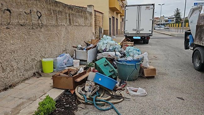 Mazara, Contrasto all'abbandono di rifiuti: sanzioni per oltre 10mila euro