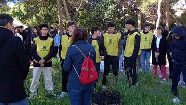 Edizione straordinaria 2023 Festa dell’Albero “Pianta un amico” 