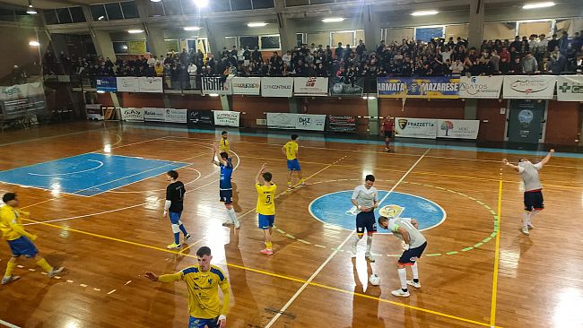 Un super Futsal Mazara batte 6-3 la capolista Messina e conquista lo storico accesso ai play off