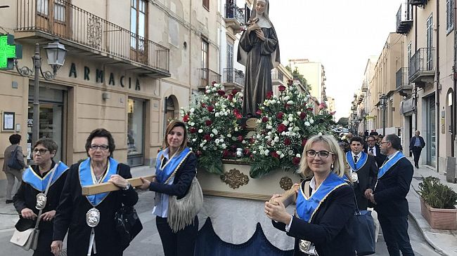 Dopo i fasti del Corteo storico, oggi e domani le celebrazioni religiose per Santa Rita