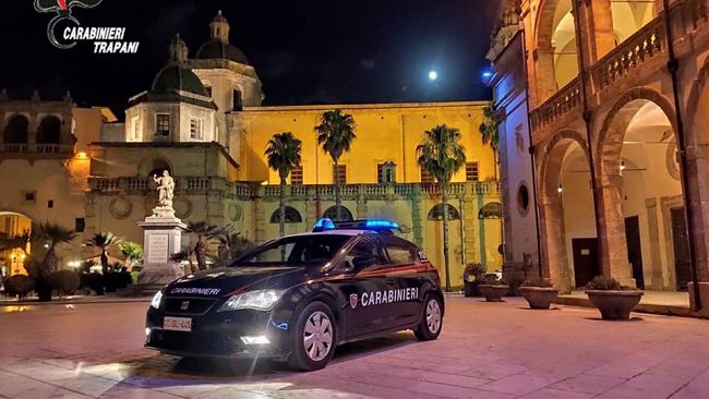 Provoca un grave incidente e si dà alla fuga. Rintracciato dai Carabinieri