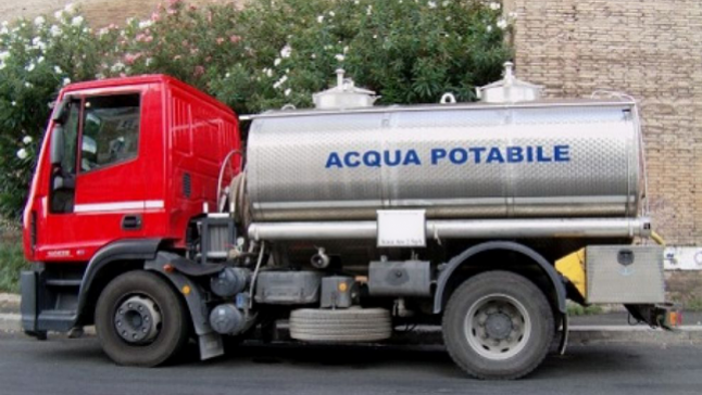 Trapani, arrivano le autobotti per chi non riceve l'acqua