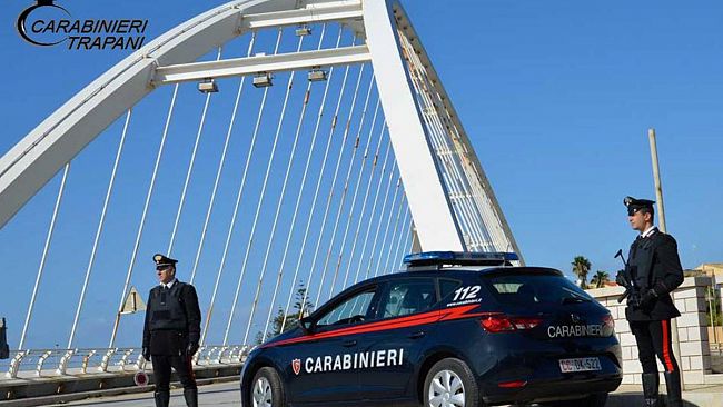 Mazara maltrattamenti contro la madre e la sorella. Provvedimento per un 18enne