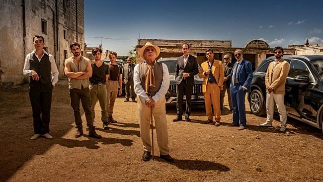 Fabrizio Ferracane e Nino Frassica protagonisti di School of Mafia 