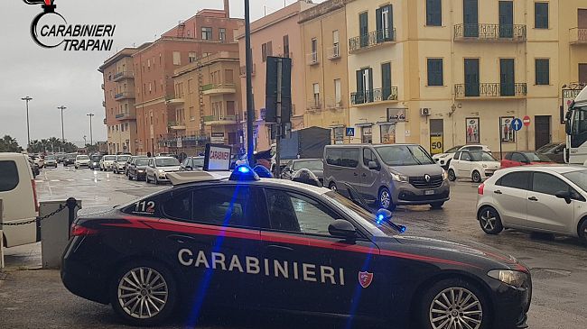 Trapani, 29enne sorpreso a rubare in un cantiere navale: arrestato 