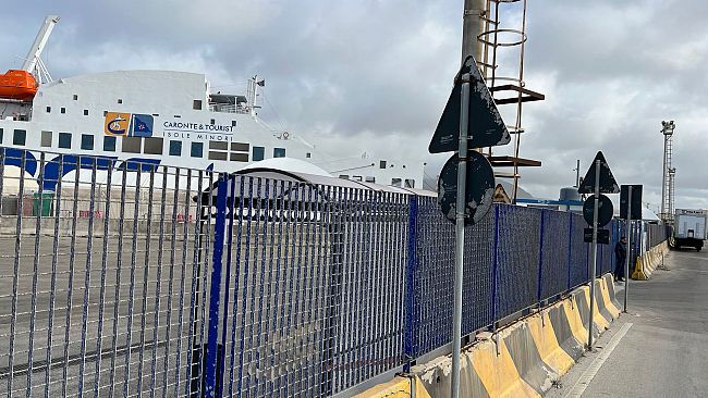 Trapani, installata pensilina al molo Ronciglio 