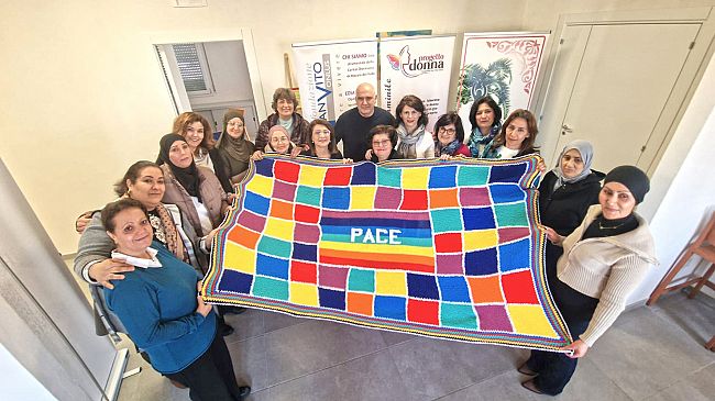 Mazara, Fondazione San Vito: donne musulmane e siciliane realizzano insieme la coperta della pace 