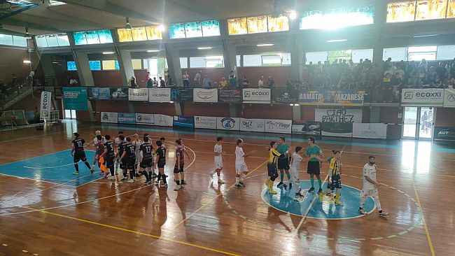 futsal-mazara-roboante-vittoria-7-1-contro-il-reggio-per-dimenticare-la-sconfitta-di-regalbuto