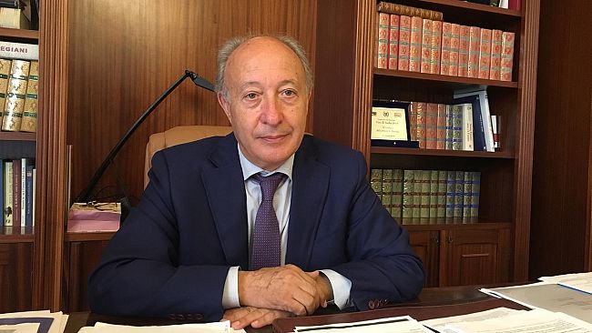 Marsala, l'ex sindaco Di Girolamo commenta la  riorganizzazione degli uffici comunali