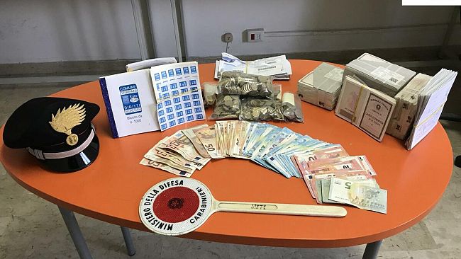 Carabinieri ritrovano la cassaforte asportata al Comune di Trapani. Denunciati in 4