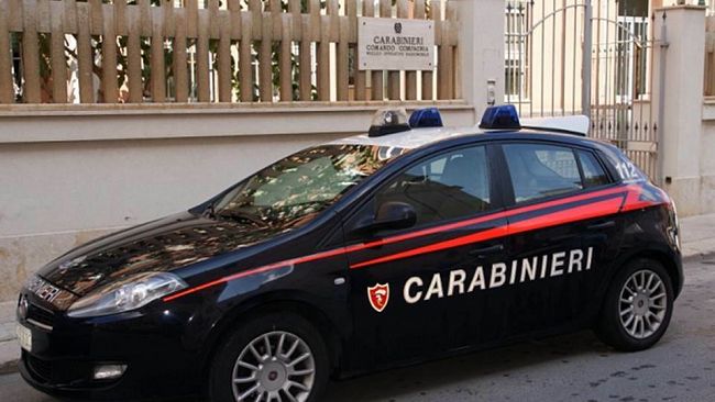 Trapani: tagliano la porta col flex dopo aver divelto i sigilli apposti dalla municipale. Arrestati dai Carabinieri
